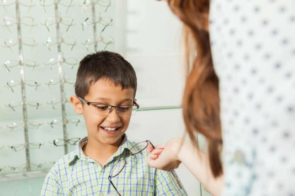 How to choose glasses for kids
